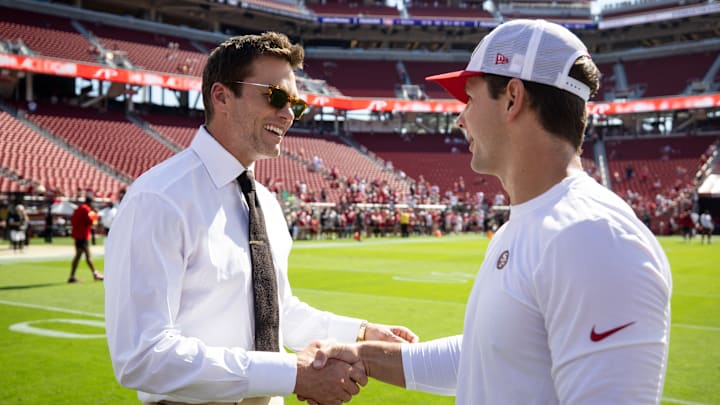 Fox Sports' Tom Brady (L) and San Francisco 49ers quarterback Brock Purdy (R)