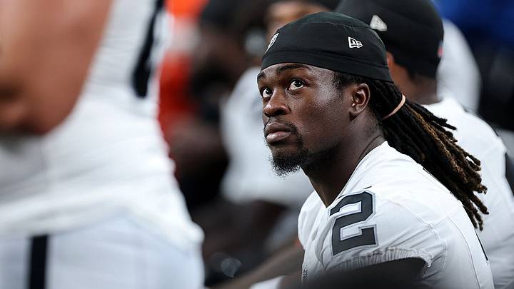 Ashton Jeanty suffered a knee injury at Raiders practice on Sunday. Ashton Jeanty suffered a knee injury at Raiders practice on Sunday.