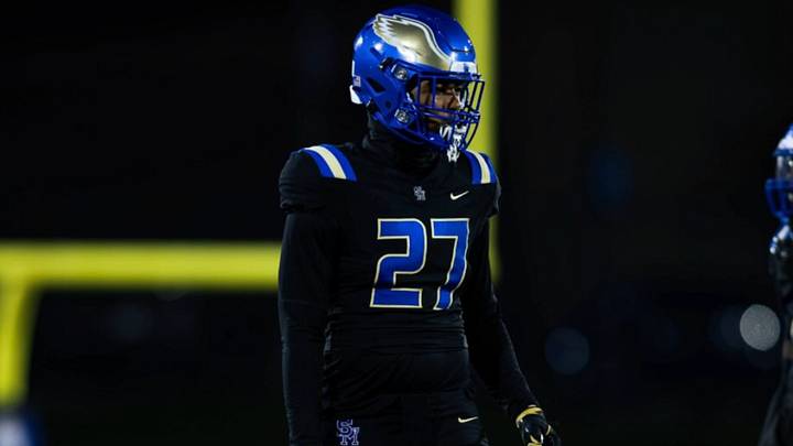 Five-star freshman Kaleb Herndon has emerged as an immediate contributor for undefeated Santa Margarita, recording 30 tackles, eight tackles for loss and 4.5 sacks through his first six varsity games. Five-star freshman Kaleb Herndon has emerged as an immediate contributor for undefeated Santa Margarita, recording 30 tackles, eight tackles for loss and 4.5 sacks through his first six varsity games.
