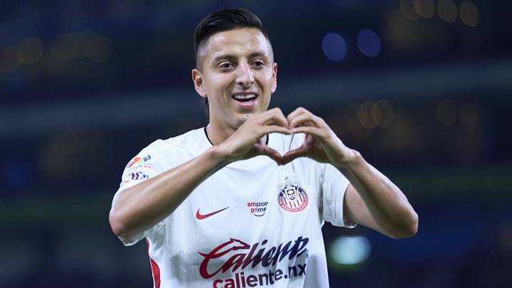 Roberto Alvarado anotó el gol de la victoria de Chivas sobre Monterrey en el estadio BBVA.
