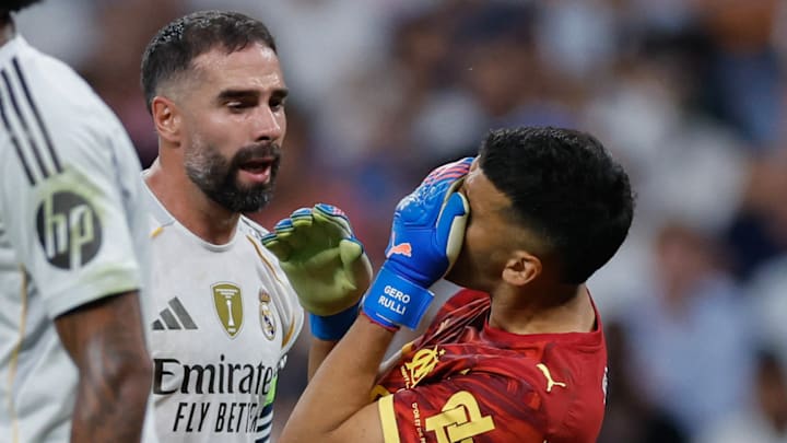 Dani Carvajal fue expulsado en la primera fecha de la Champions League por darle un cabezazo al portero del Marsella, Gero Rulli