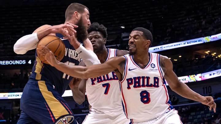 Nov 29, 2023; New Orleans, Louisiana, USA; Philadelphia 76ers guard De'Anthony Melton (8) knocks the