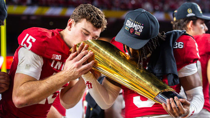 Fernando Mendoza está llamado a ser la primera escogencia del Draft de la NFL 2026