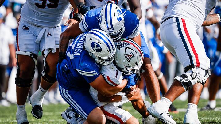 Keanu Tanuvasa against Arizona Keanu Tanuvasa against Arizona
