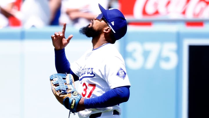 Los Dodgers podrían buscar en la agencia libre al sustituto de Teoscar Hernández