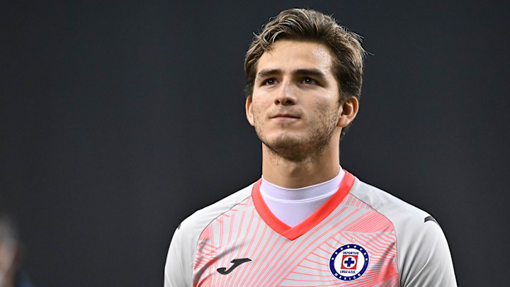 Sebastián Jurado repetirá en el arco de Cruz Azul debido a la lesión del capitán Jesús Corona. Sebastián Jurado repetirá en el arco de Cruz Azul debido a la lesión del capitán Jesús Corona.