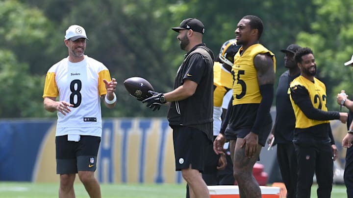 Jun 10, 2025; Pittsburgh, PA, USA; Pittsburgh Steelers quarterback Aaron Rodgers (8) gets the ball during minicamp at their South Side facility. Mandatory Credit: Philip G. Pavely-Imagn Images Jun 10, 2025; Pittsburgh, PA, USA; Pittsburgh Steelers quarterback Aaron Rodgers (8) gets the ball during minicamp at their South Side facility. Mandatory Credit: Philip G. Pavely-Imagn Images