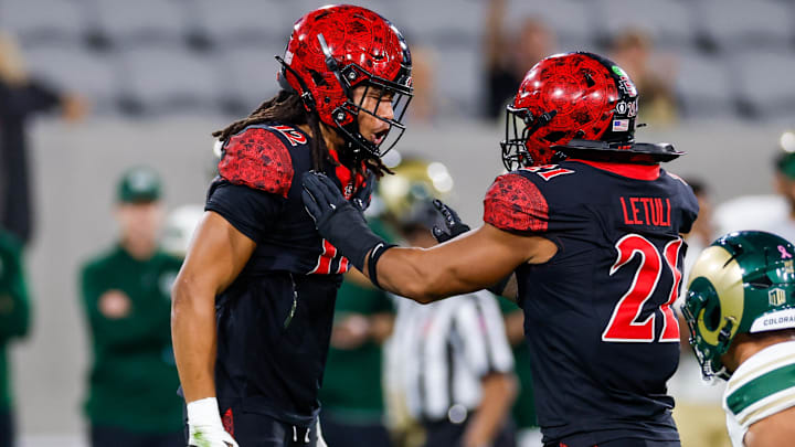 Nebraska added three transfer portal linebackers during the offseason. Owen Chambliss (6-foot-3, 230-lbs), Dexter Foster (6-foot-3, 235-lbs), and Will Hawthorne (6-foot-2, 225-lbs) are all noticeably bigger bodies than the Huskers had last fall. 