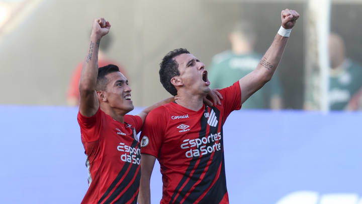 Athletico-PR entra em campo pela Sul-Americana Athletico-PR entra em campo pela Sul-Americana