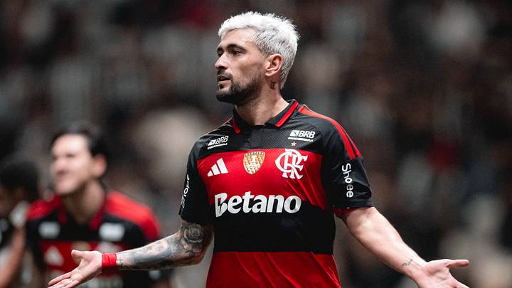 Arrascaeta, Paquetá e Pulgar: três baixas de peso, mas impactos distintos no funcionamento do Flamengo em 2026