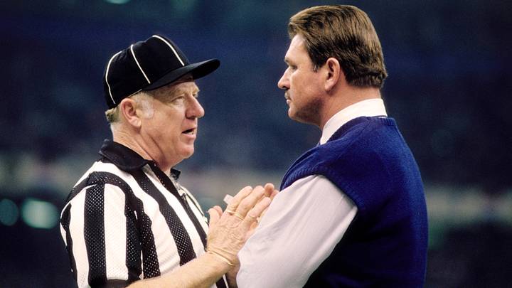 Chicago Bears head coach Mike Ditka (right) talks with referee Red Cashion (left) during Super Bowl XX against the New England Patriots at the Superdome. The Bears defeated the Patriots 46-10. Mandatory Credit: Manny Rubio-USA TODAY Sports Chicago Bears head coach Mike Ditka (right) talks with referee Red Cashion (left) during Super Bowl XX against the New England Patriots at the Superdome. The Bears defeated the Patriots 46-10. Mandatory Credit: Manny Rubio-USA TODAY Sports