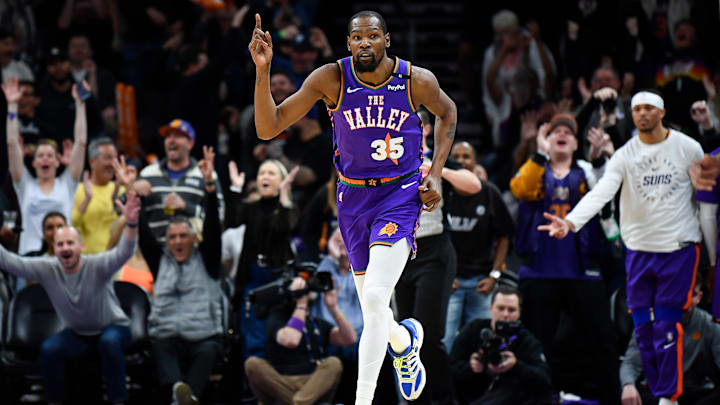 Los Angeles Clippers v Phoenix Suns