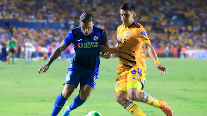 Christian Tabo y Jesús Angulo, Tigres UANL vs Cruz Azul Christian Tabo y Jesús Angulo, Tigres UANL vs Cruz Azul