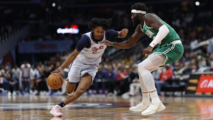 Dec 15, 2024; Washington, District of Columbia, USA; Washington Wizards guard Bub Carrington (8) drives to the basket as Boston Celtics center Neemias Queta (88) defends in the fourth quarter at Capital One Arena. Mandatory Credit: Geoff Burke-Imagn Images Dec 15, 2024; Washington, District of Columbia, USA; Washington Wizards guard Bub Carrington (8) drives to the basket as Boston Celtics center Neemias Queta (88) defends in the fourth quarter at Capital One Arena. Mandatory Credit: Geoff Burke-Imagn Images