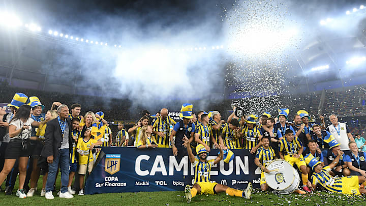 Rosario Central v Platense - Copa de la Liga Profesional 2023: Final