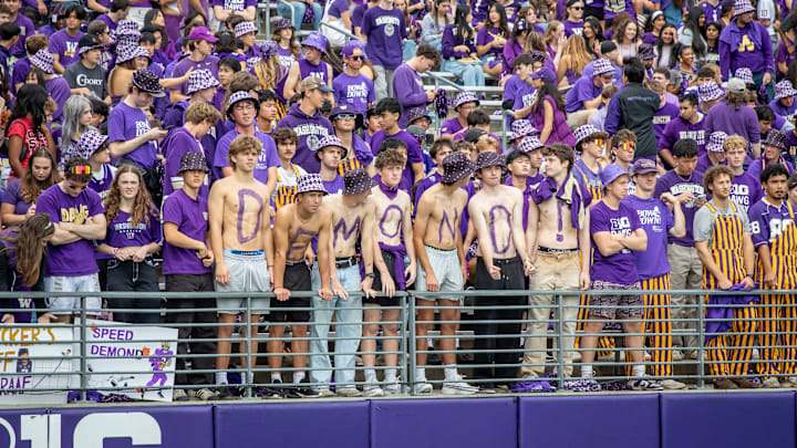 UW students show their appreciation for quarterback Demond Williams Jr. at the Ohio State game. UW students show their appreciation for quarterback Demond Williams Jr. at the Ohio State game.