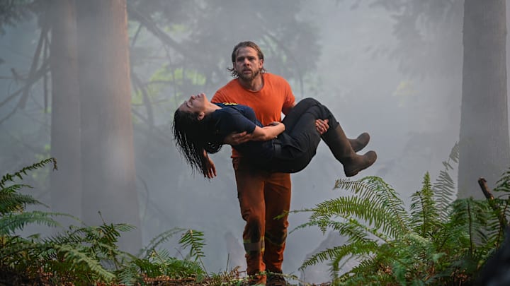 “No Good Deed” – An internal investigation is launched after a difficult rescue went awry and a life was lost, on FIRE COUNTRY, Friday, Jan. 6 (9:00-10:00 PM, ET/PT) on the CBS Television Network and available to stream live and on demand on Paramount+*. Pictured: Stephanie Arcila as Gabriela Perez and Max Thieriot as Bode Donovan. Photo: Sergei Bachlakov/CBS ©2022 CBS Broadcasting, Inc. All Rights Reserved.