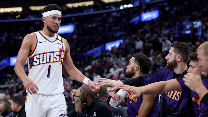 Phoenix Suns v Los Angeles Clippers