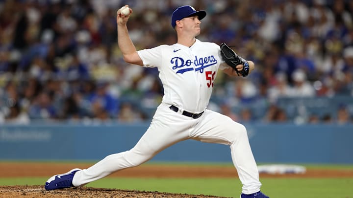 Evan Phillips tiene 5.2 entradas lanzadas en la temporada 
