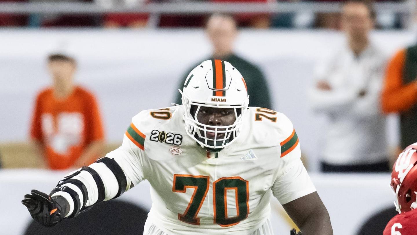 What to Know About Miami's Mountainous NFL Prospect Markel Bell