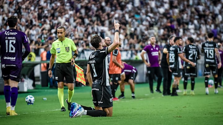 Pedro Raul vive um excelente momento com a camisa alvinegra Pedro Raul vive um excelente momento com a camisa alvinegra