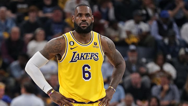 LeBron James superó a su rival número 20 en su carrera en playoffs 