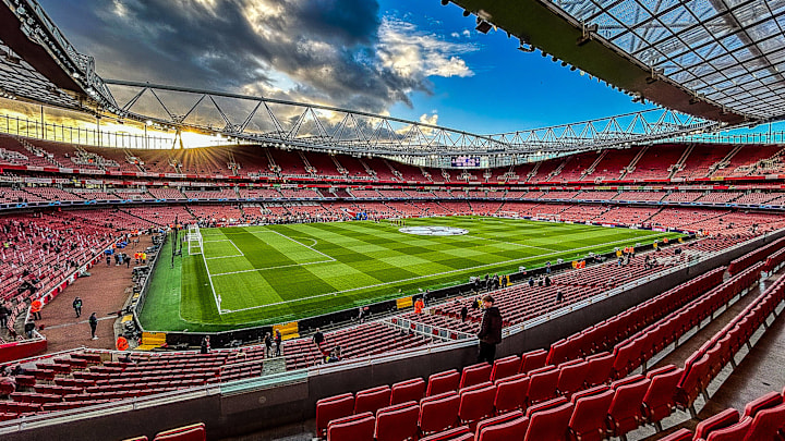 Algunos futbolistas podrían despedirse del Emirates