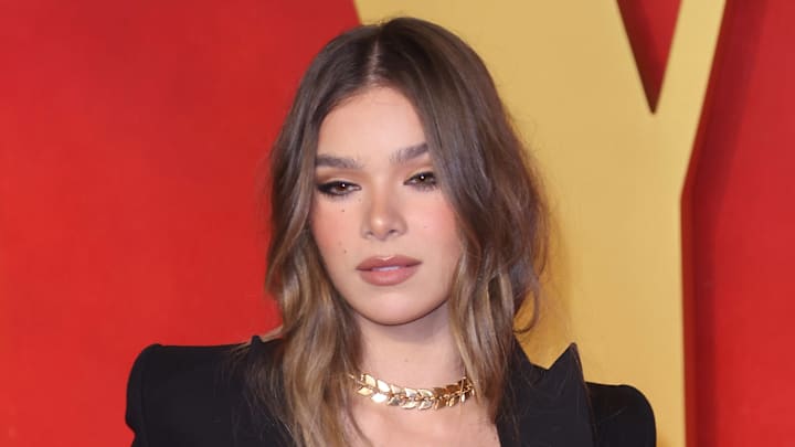 Hailee Steinfeld attends the 2024 Vanity Fair Oscar Party.