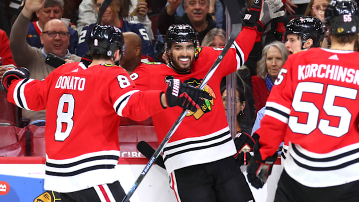 Carolina Hurricanes v Chicago Blackhawks