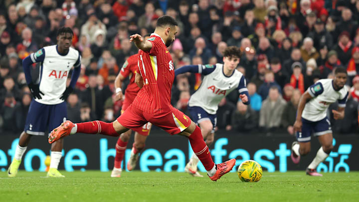 Liverpool x Tottenham duelam pela Premier League