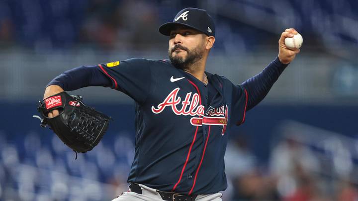Martin Perez and the Braves look to avoid a sweep in Chicago.