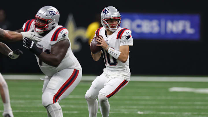 Oct 12, 2025; New Orleans, Louisiana, USA; New England Patriots quarterback Drake Maye (10) throws downfield during the second quarter against the New Orleans Saints at Caesars Superdome. Mandatory Credit: Stephen Lew-Imagn Images Oct 12, 2025; New Orleans, Louisiana, USA; New England Patriots quarterback Drake Maye (10) throws downfield during the second quarter against the New Orleans Saints at Caesars Superdome. Mandatory Credit: Stephen Lew-Imagn Images