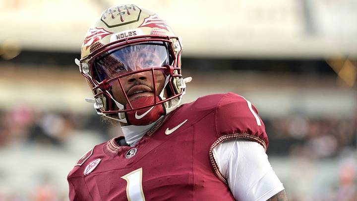 Florida State Seminoles quarterback Tommy Castellanos (1)