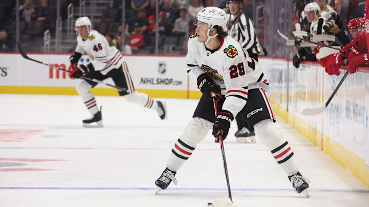 Chicago Blackhawks v Detroit Red Wings