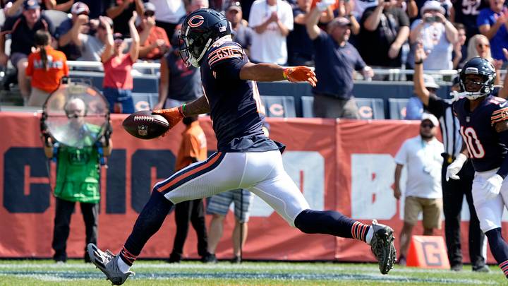 Chicago Bears wide receiver Allen Robinson (12) makes a touchdown catch against the Cincinnati Bengals during the first quarter at Soldier Field. Mandatory Credit: Mike Dinovo-USA TODAY Sports Chicago Bears wide receiver Allen Robinson (12) makes a touchdown catch against the Cincinnati Bengals during the first quarter at Soldier Field. Mandatory Credit: Mike Dinovo-USA TODAY Sports