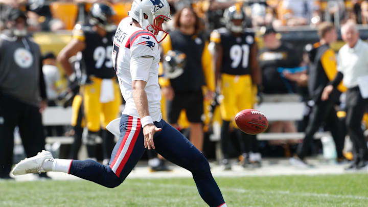 Sep 18, 2022; Pittsburgh, Pennsylvania, USA;  New England Patriots punter Jake Bailey (7) punts the
