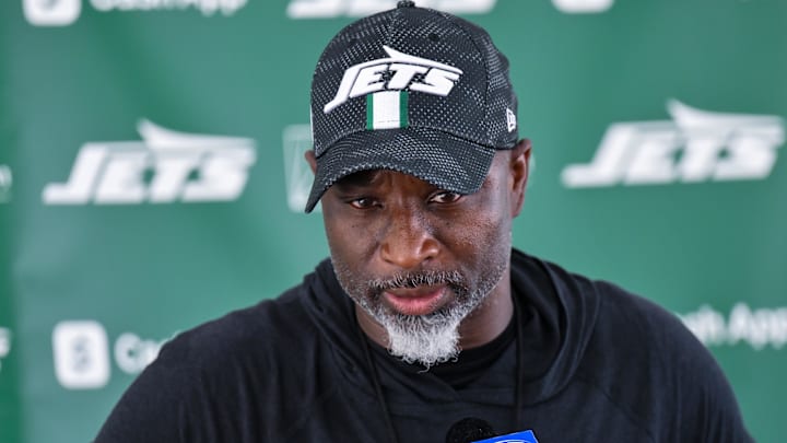 Jul 25, 2025; Florham Park, NJ, USA; New York Jets head coach Aaron Glenn speaks to the media during training camp at Atlantic Health Jets Training Center. Mandatory Credit: John Jones-Imagn Images Jul 25, 2025; Florham Park, NJ, USA; New York Jets head coach Aaron Glenn speaks to the media during training camp at Atlantic Health Jets Training Center. Mandatory Credit: John Jones-Imagn Images