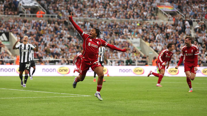 Newcastle United v Liverpool - Premier League