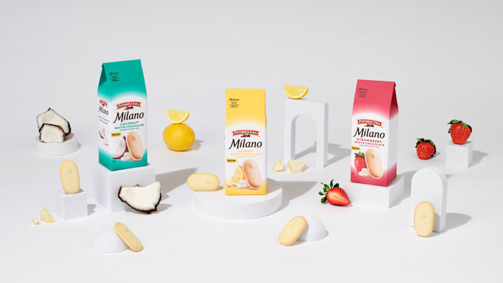 Milano White Chocolate cookies