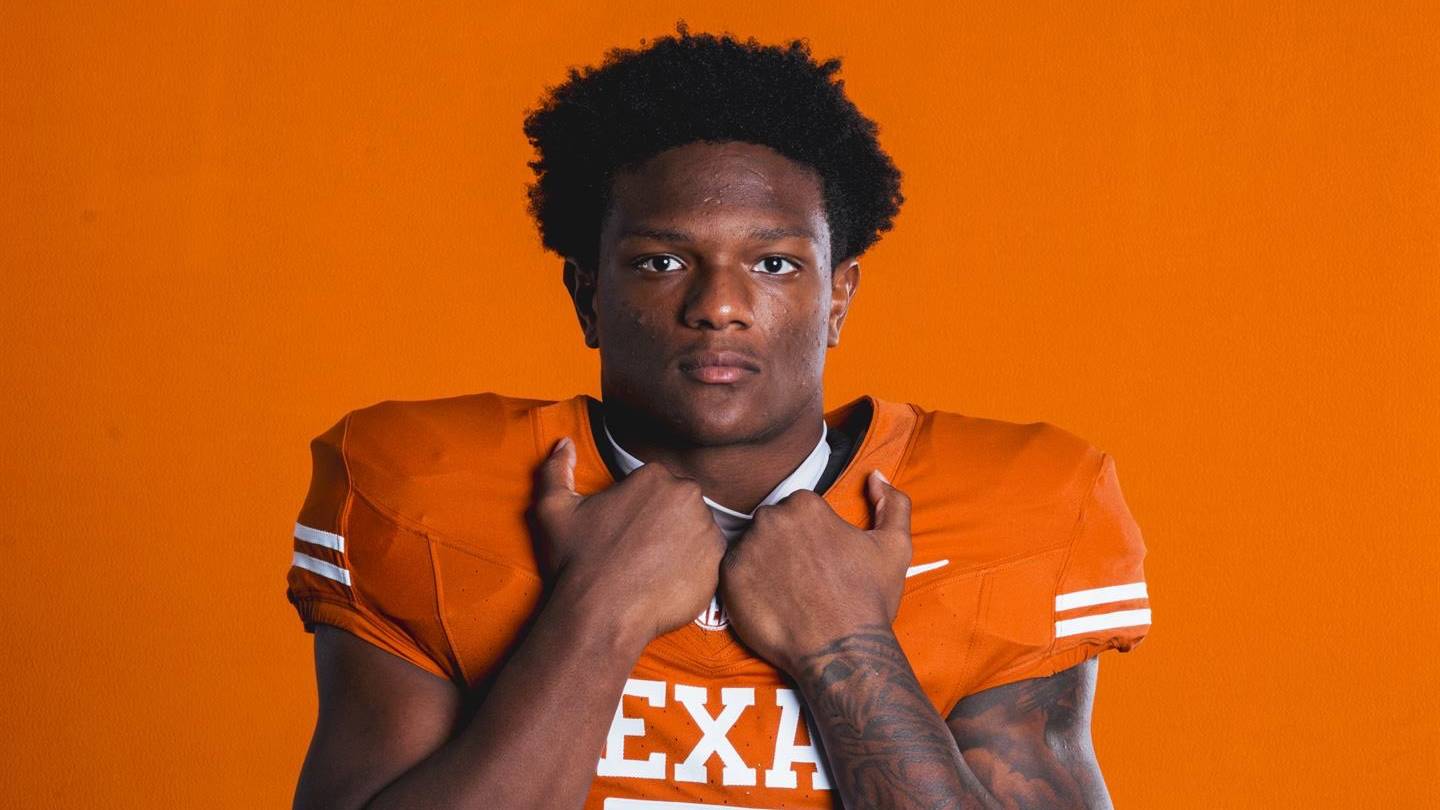 Texas Longhorns RB Depth Chart vs. Ohio State After Derrek Cooper Injury