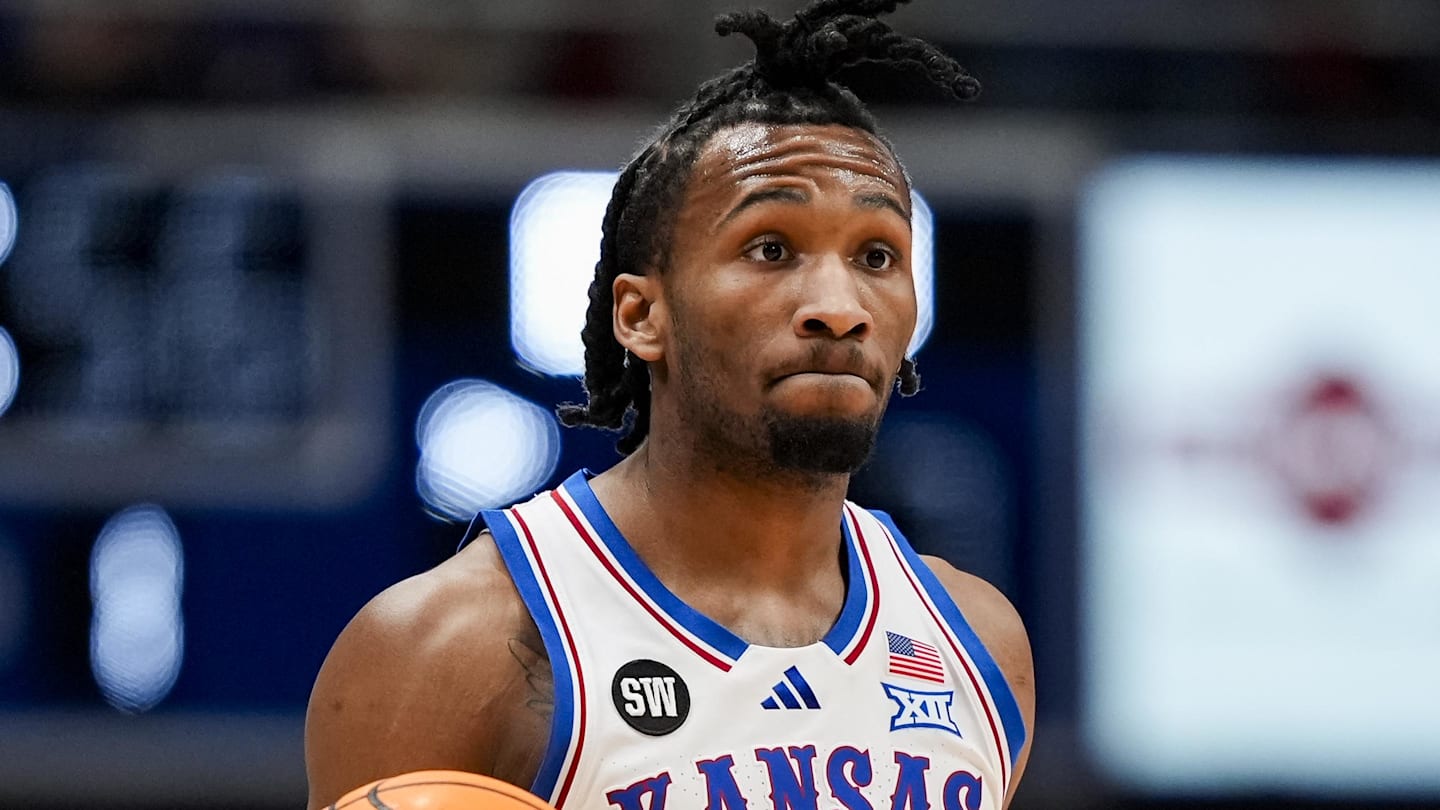 Social Media Reacts to Kansas Star Darryn Peterson Sitting vs Arizona