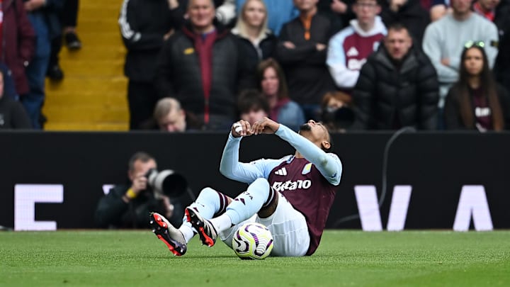 Aston Villa FC v Manchester United FC - Premier League