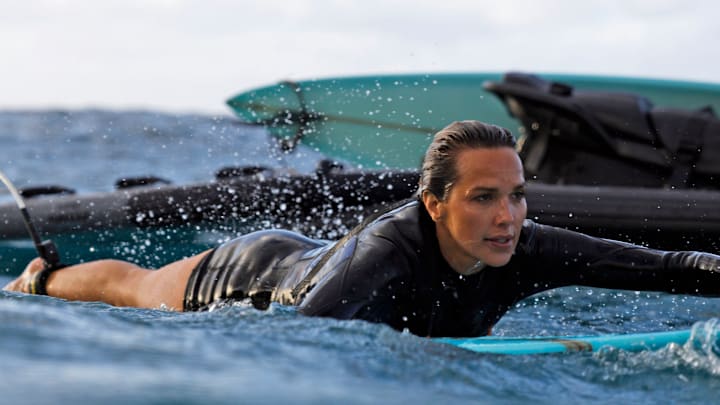 RESCUE: HIGH SURF: Arielle Kebbel in the “XXL” episode of RESCUE: HIGH SURF airing Monday, Oct. 14 (9:02-10:00 PM ET/PT) on FOX. CR: Zach Dugan/FOX. ©2024 FOX Media LLC.