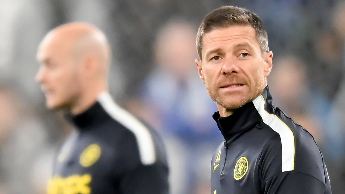 One of Chelsea's 'untouchables' wants answers as Xabi Alonso faces first big problem