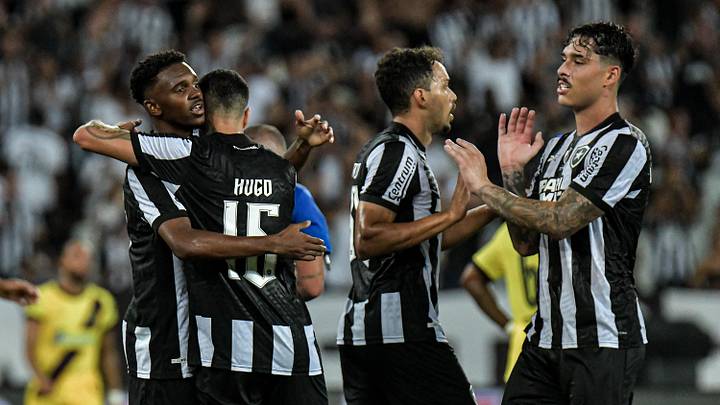 Jeffinho marcou o gol da vitória do Botafogo sobre o Madureira Jeffinho marcou o gol da vitória do Botafogo sobre o Madureira