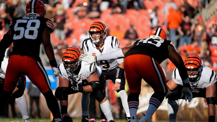 Cincinnati Bengals quarterback Joe Burrow (9) lead his team 21-14 over the Cleveland Browns in the NFL Week 7 game at Huntington Bank Field in Cleveland October 20, 2024.
