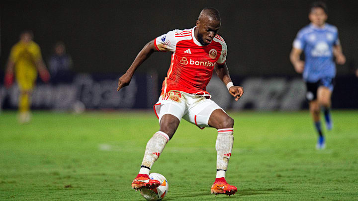 Enner Valencia mais uma vez será o substituto de Borré Enner Valencia mais uma vez será o substituto de Borré