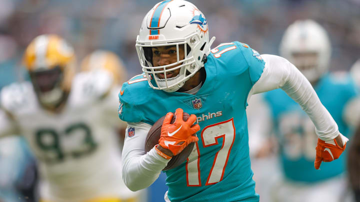 Dec 25, 2022; Miami Gardens, Florida, USA; Miami Dolphins wide receiver Jaylen Waddle (17) runs with