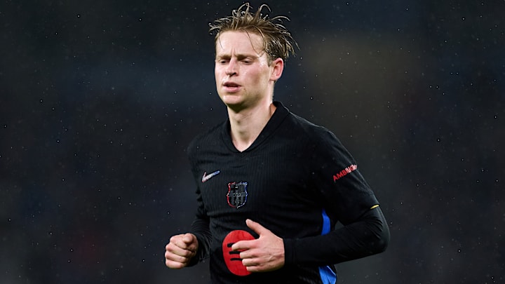 Meio-campista tem contrato até 2026