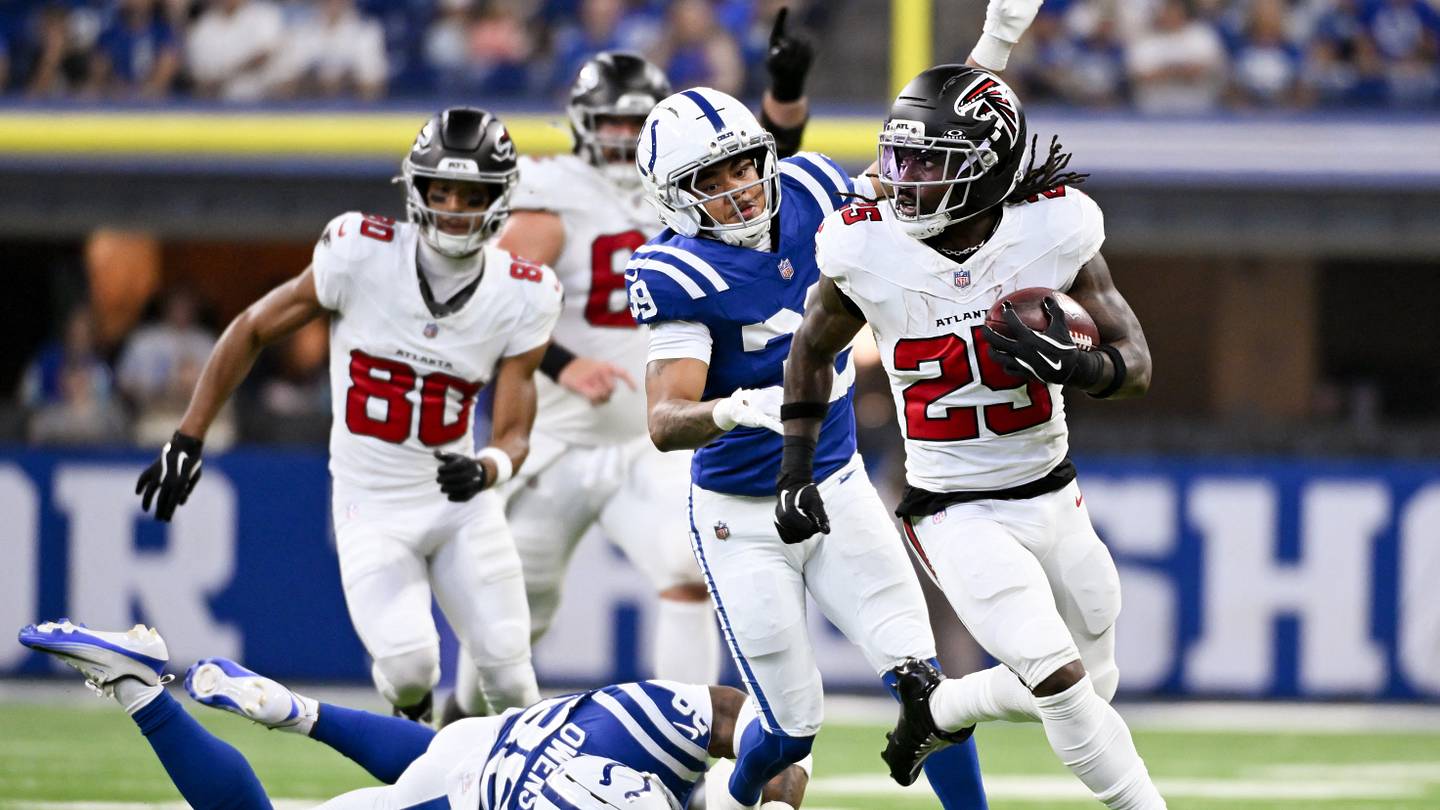 Biggest Takeaways From Colts Preseason Loss to Falcons: Depth Gets Questioned